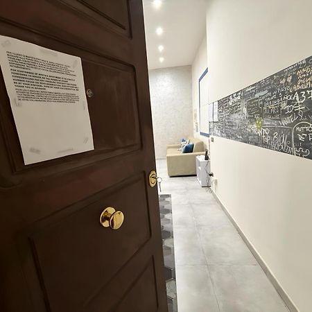 Marta'S Apartment 나폴리 외부 사진